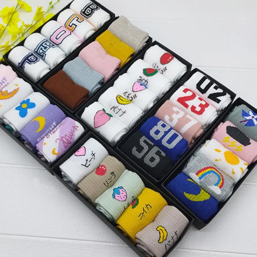 Sungnan Fashion Winter Crew Fun Socks for Women 5 Pack with Gift Box